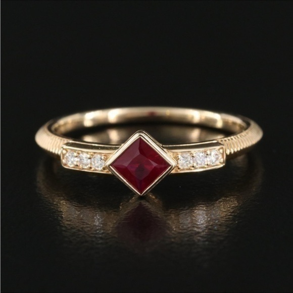 Judith Ripka Ruby Diamond 14k yellow gold ring